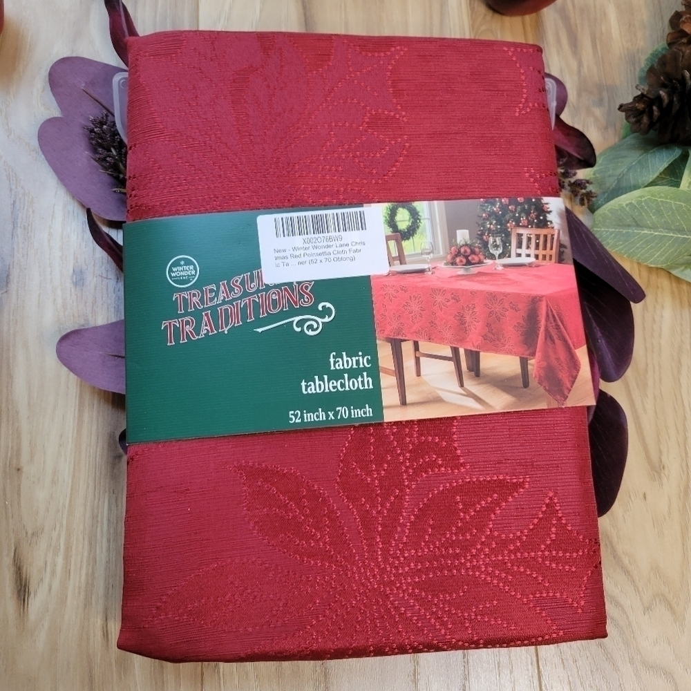 Red or White Poinsettia 52x70"Oblong Tablecloths - Picture 3 of 12